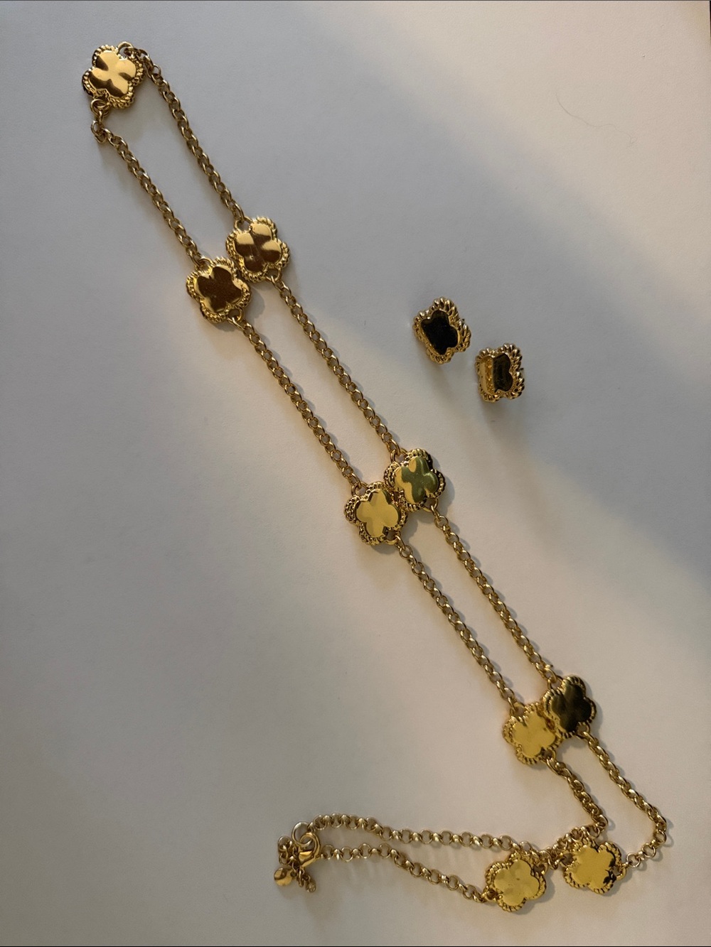 Ann Taylor Gold Clover Link Necklace with Matching Studs